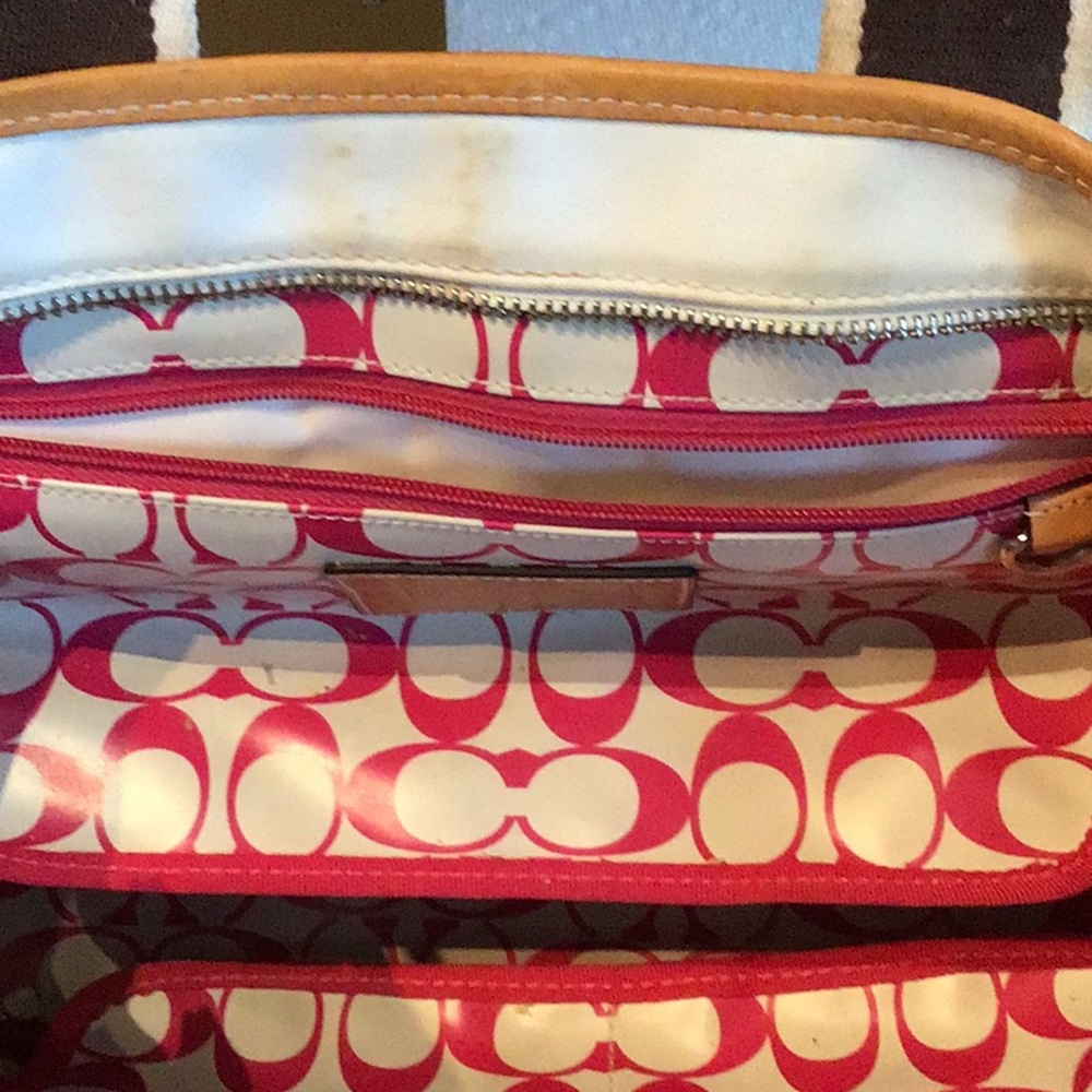 Purse - Picture 3 of 3